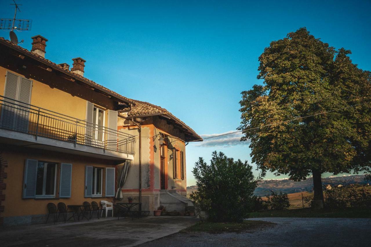 Braide Ospitalita Rurale Villa La Morra Bagian luar foto